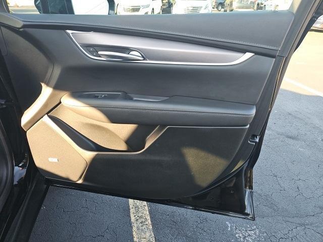 used 2022 Cadillac XT5 car, priced at $30,777