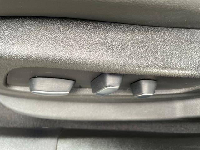 used 2021 Cadillac XT6 car, priced at $39,995
