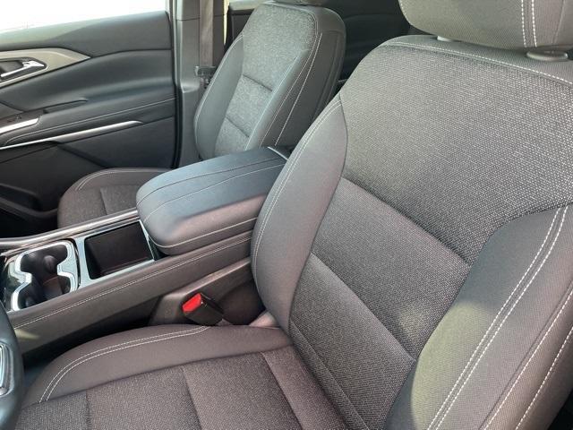 used 2025 Chevrolet Traverse car, priced at $36,995