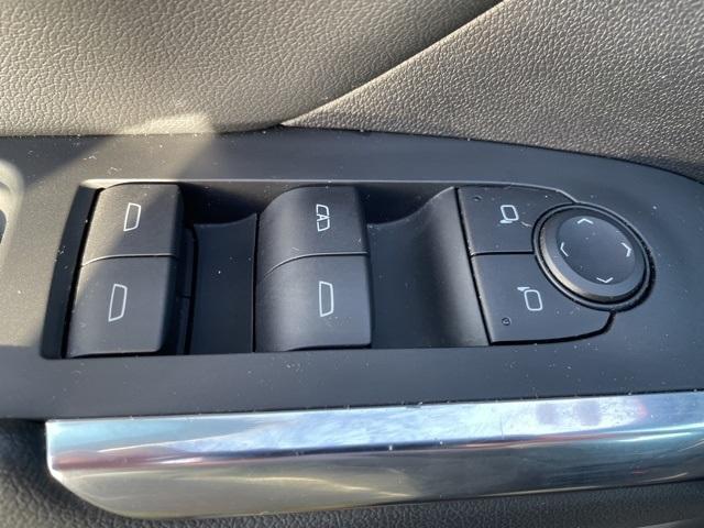 used 2025 Chevrolet Traverse car, priced at $36,995