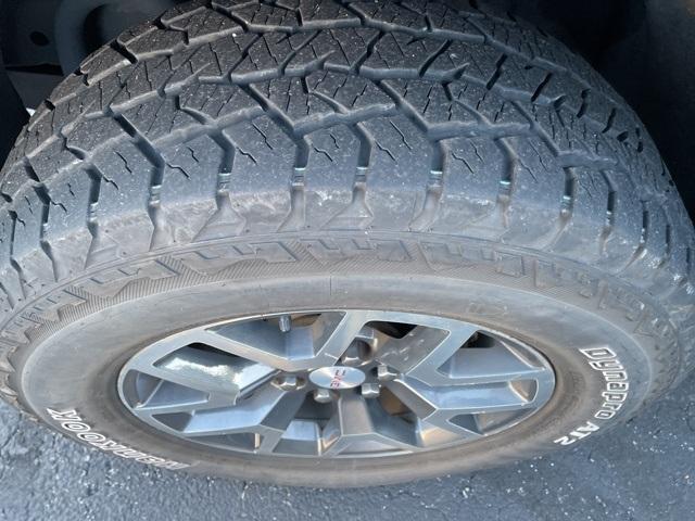 used 2015 GMC Canyon car, priced at $18,995