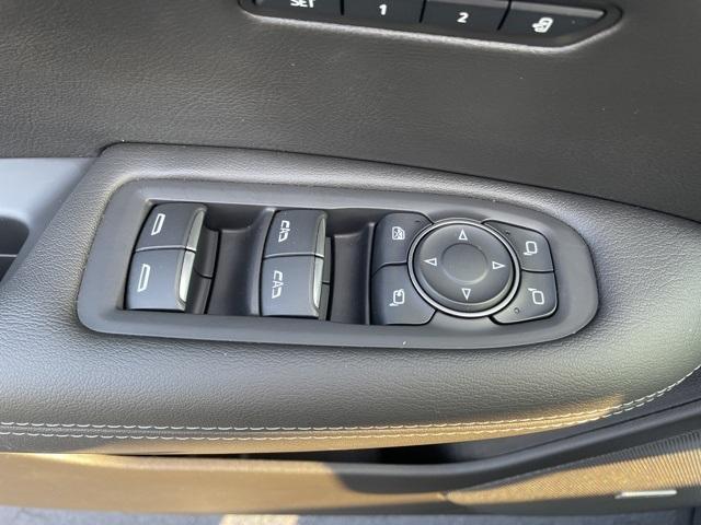 used 2023 Cadillac XT6 car, priced at $37,977