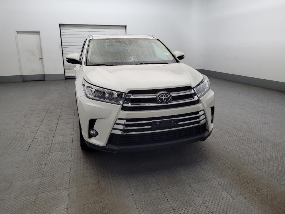 used 2017 Toyota Highlander car, priced at $23,995