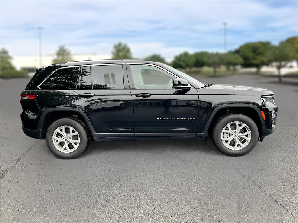 used 2023 Jeep Grand Cherokee car, priced at $25,793