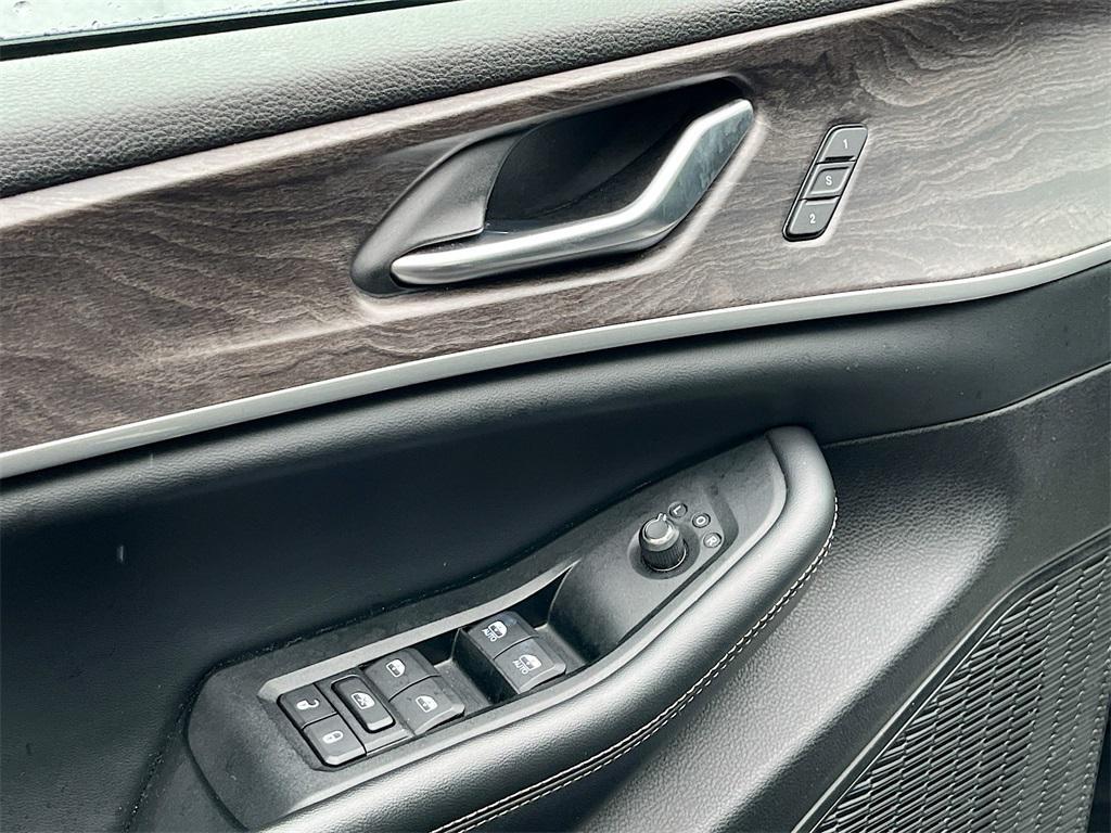 used 2023 Jeep Grand Cherokee car, priced at $25,793