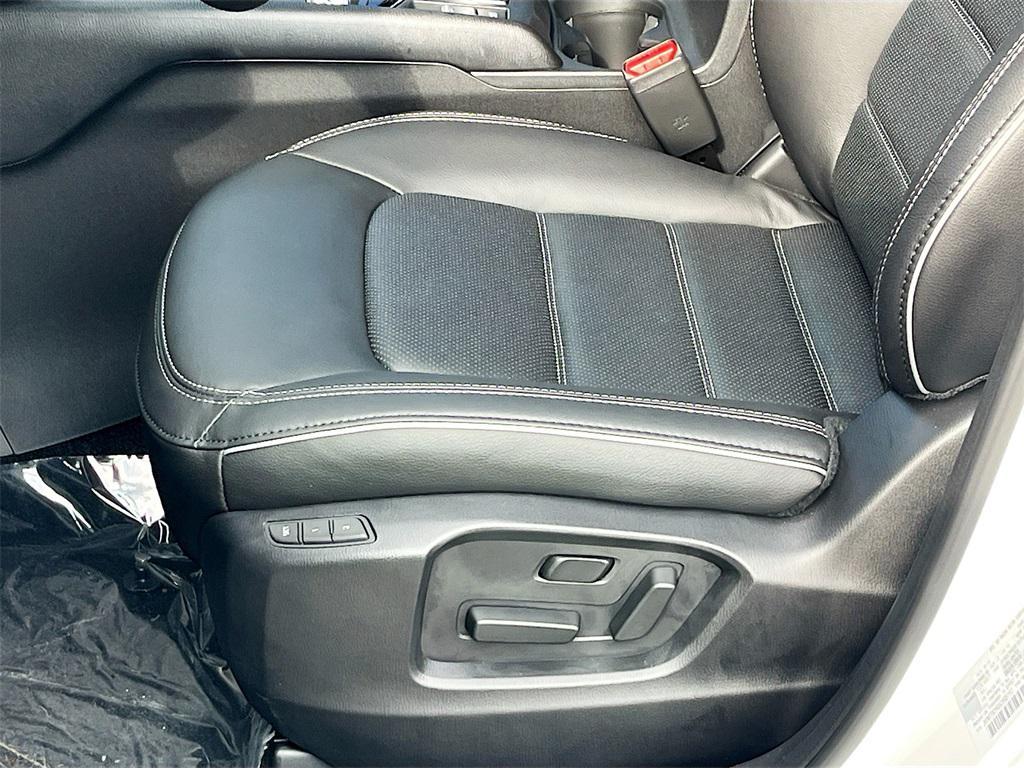 new 2025 Mazda CX-5 car, priced at $32,558