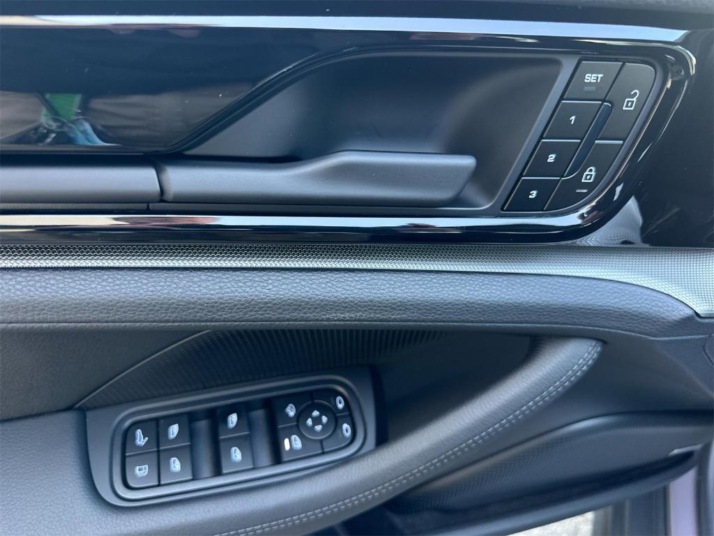 new 2025 Porsche Panamera car, priced at $143,245