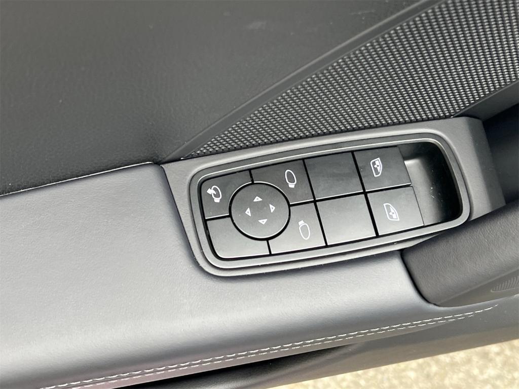 new 2025 Porsche 911 car, priced at $193,405