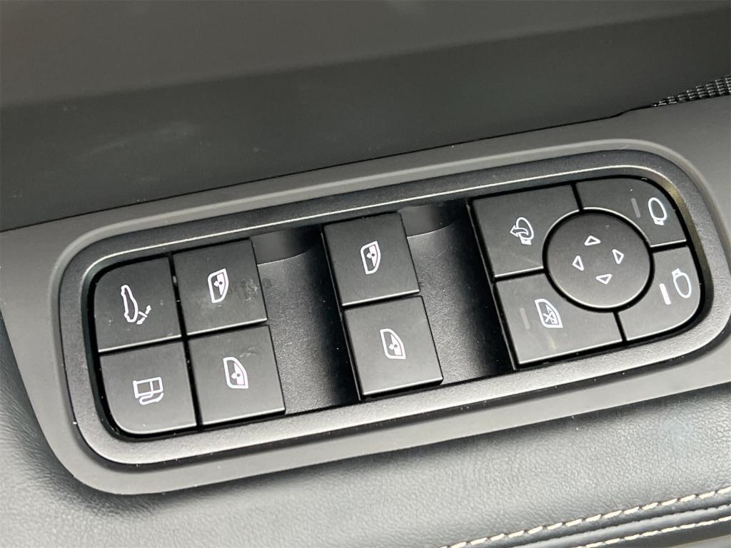 used 2025 Porsche Cayenne E-Hybrid car, priced at $169,950