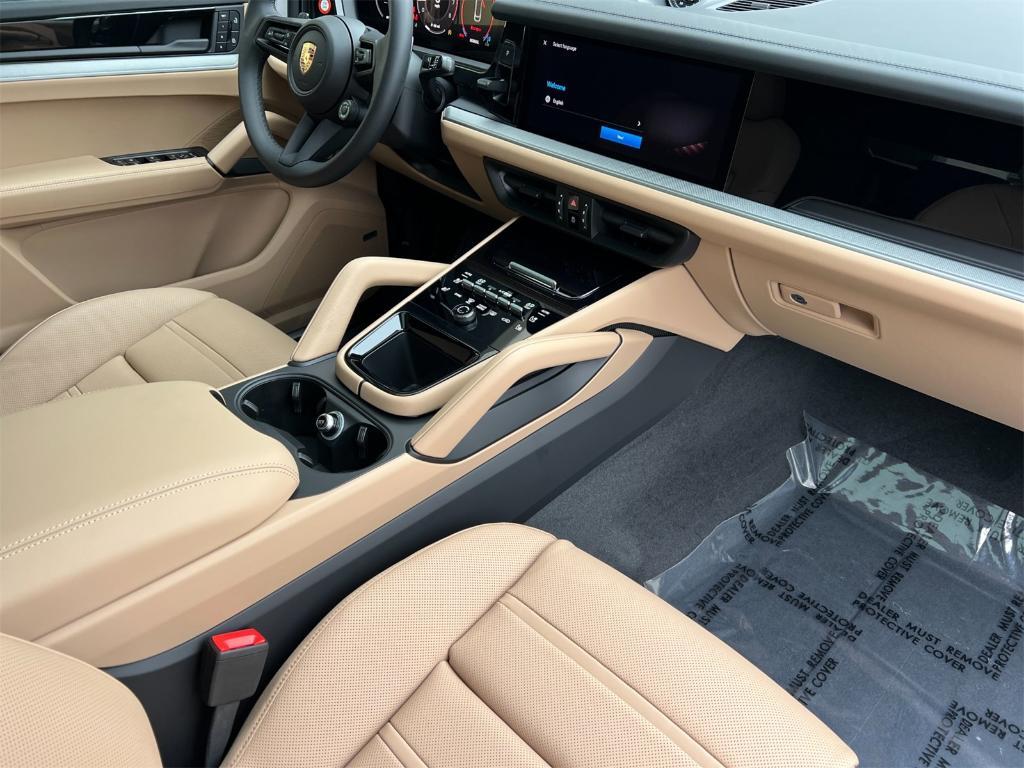 new 2025 Porsche Cayenne car, priced at $111,025