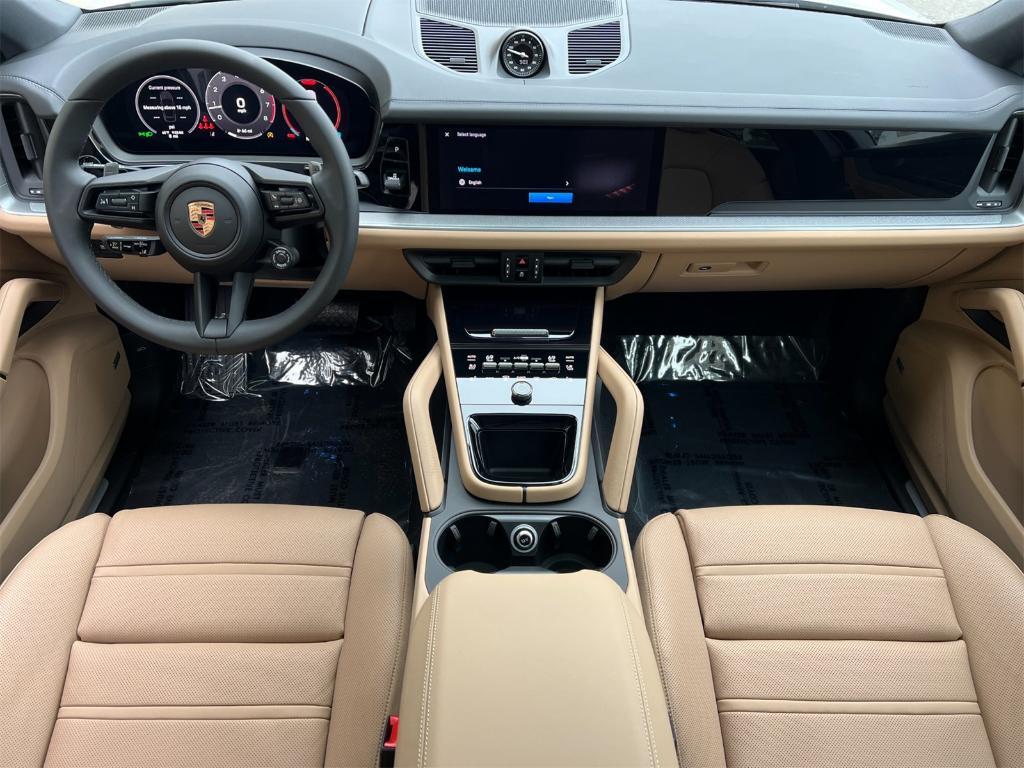 new 2025 Porsche Cayenne car, priced at $111,025