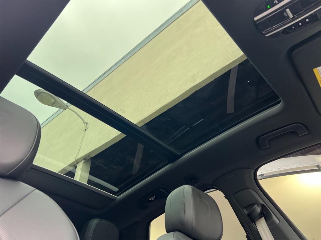 used 2022 Porsche Cayenne car, priced at $81,995