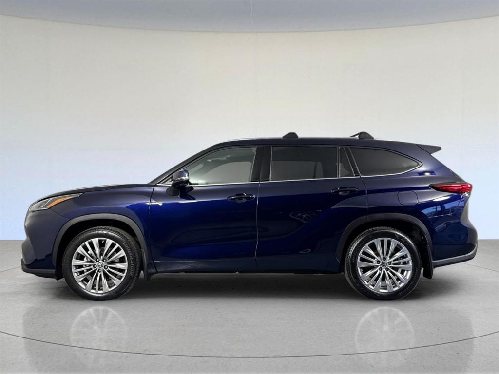used 2020 Toyota Highlander car, priced at $37,979