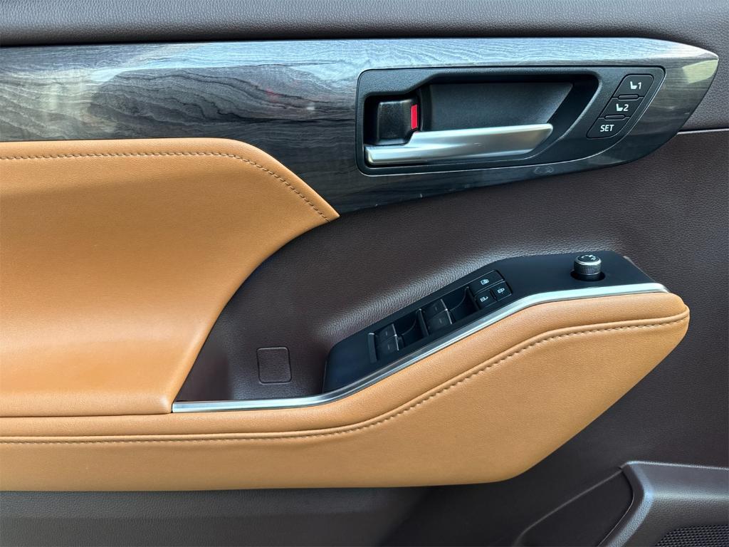 used 2020 Toyota Highlander car, priced at $37,979