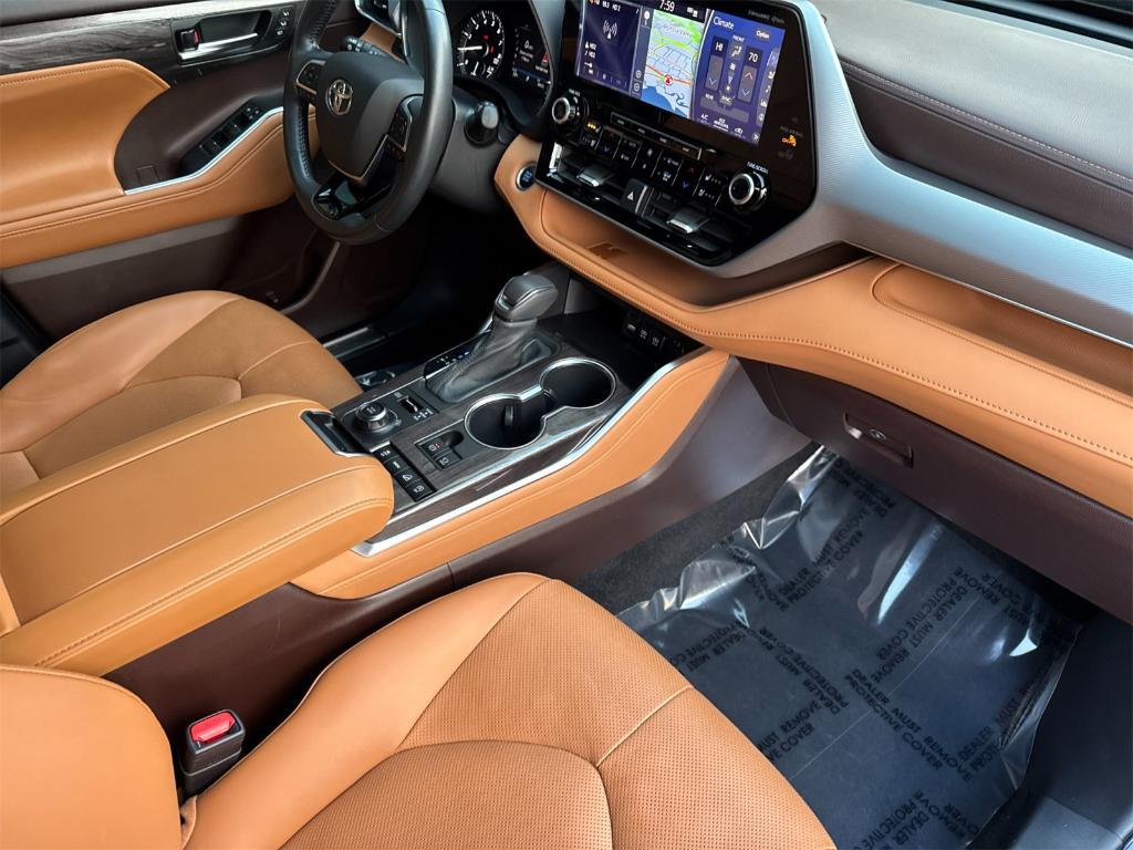 used 2020 Toyota Highlander car, priced at $37,979