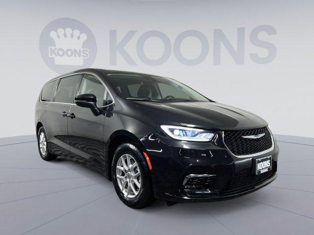 used 2023 Chrysler Pacifica car, priced at $22,995