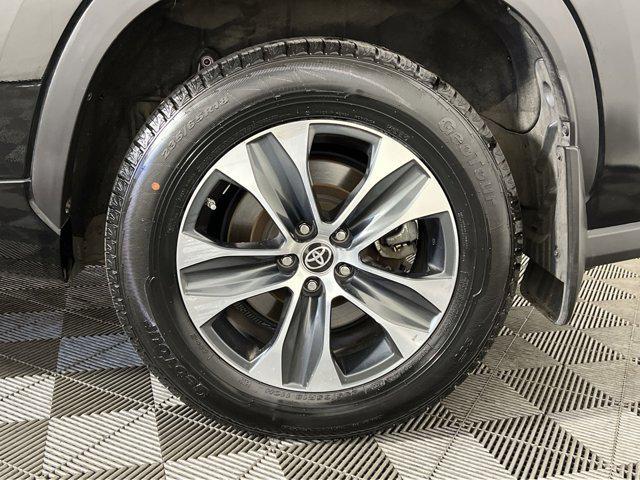 used 2022 Toyota Highlander car, priced at $32,500