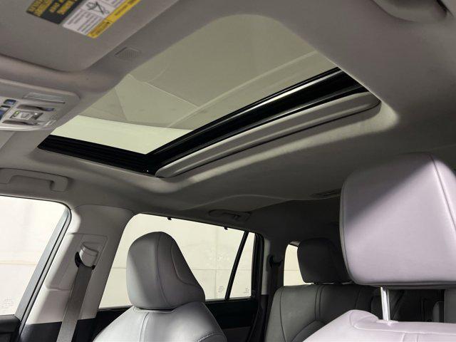 used 2022 Toyota Highlander car, priced at $32,500