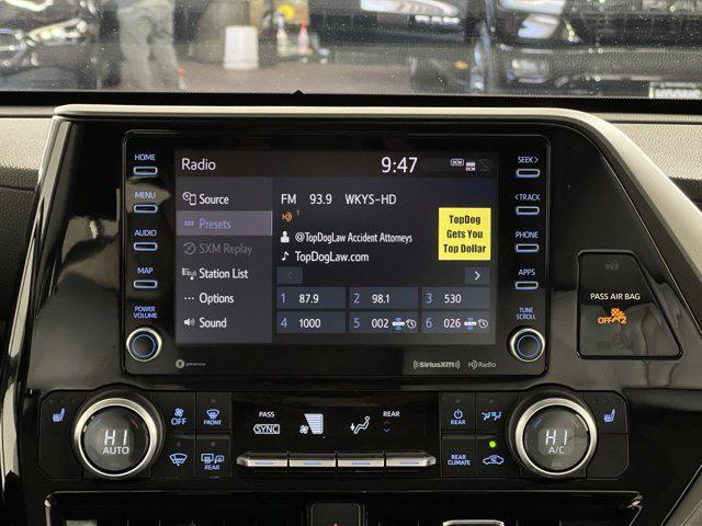used 2022 Toyota Highlander car, priced at $32,500