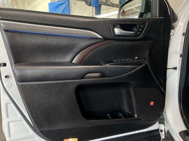 used 2018 Toyota Highlander car, priced at $22,839