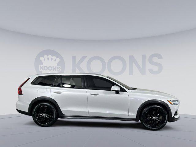 used 2021 Volvo V60 Cross Country car, priced at $24,933
