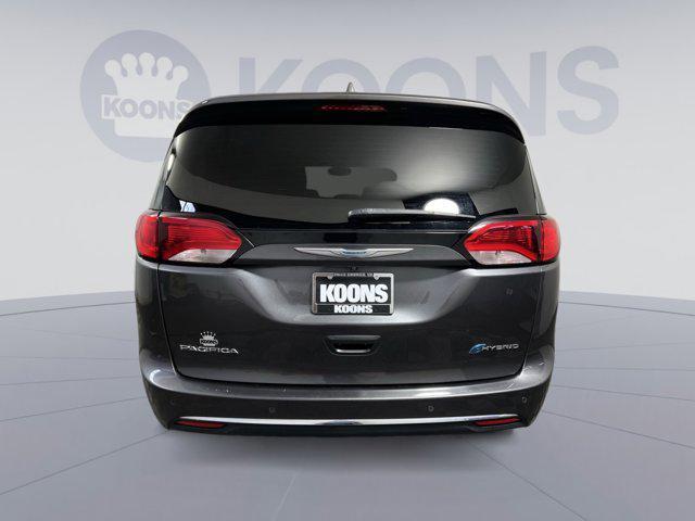 used 2018 Chrysler Pacifica Hybrid car, priced at $22,000