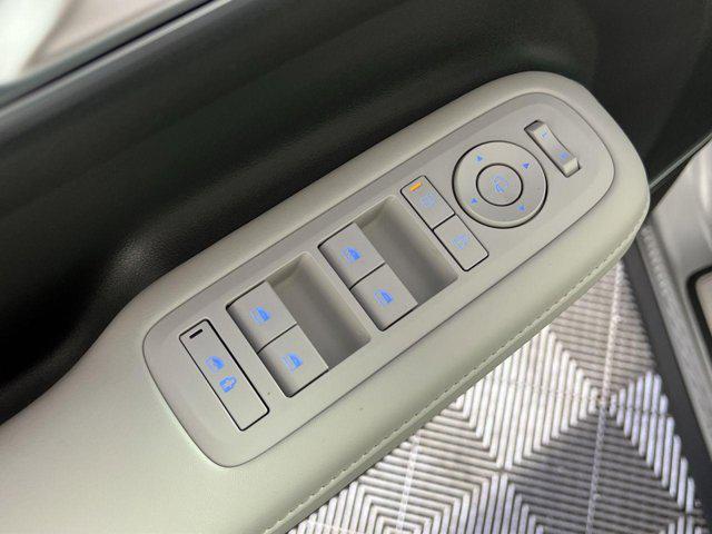 used 2024 Hyundai Santa Fe car, priced at $38,516