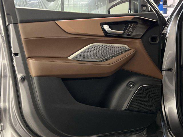 used 2022 Acura MDX car, priced at $33,162