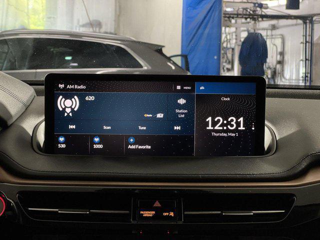 used 2022 Acura MDX car, priced at $33,162