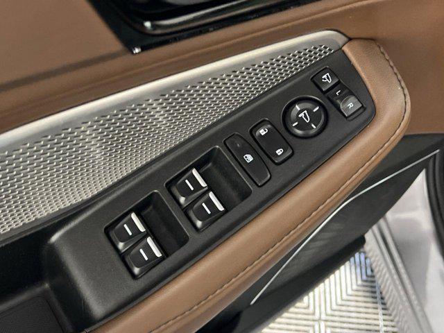 used 2022 Acura MDX car, priced at $33,162
