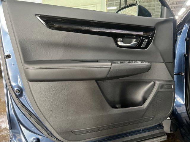 used 2024 Honda CR-V car, priced at $32,420