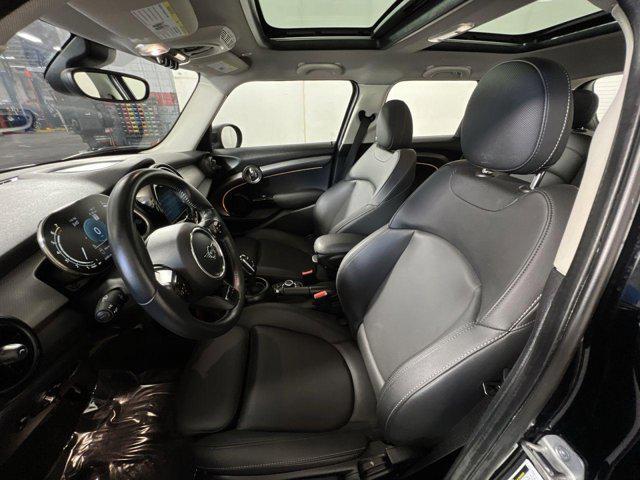 used 2024 MINI Hardtop car, priced at $26,282