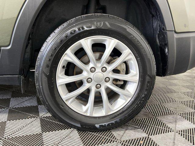 used 2021 Jeep Cherokee car, priced at $16,809