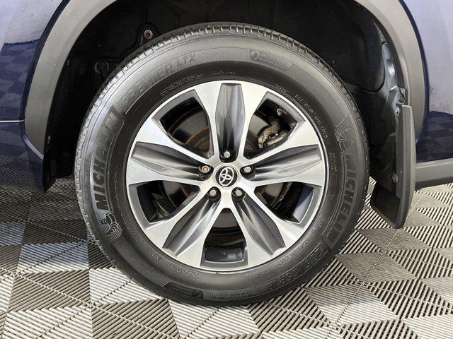 used 2022 Toyota Highlander car, priced at $32,500