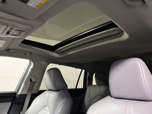 used 2022 Toyota Highlander car, priced at $32,500