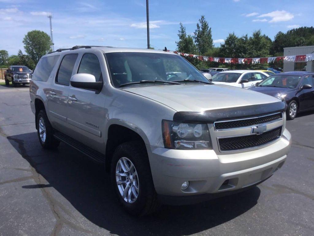 used 2008 Chevrolet Suburban car, priced at $6,500