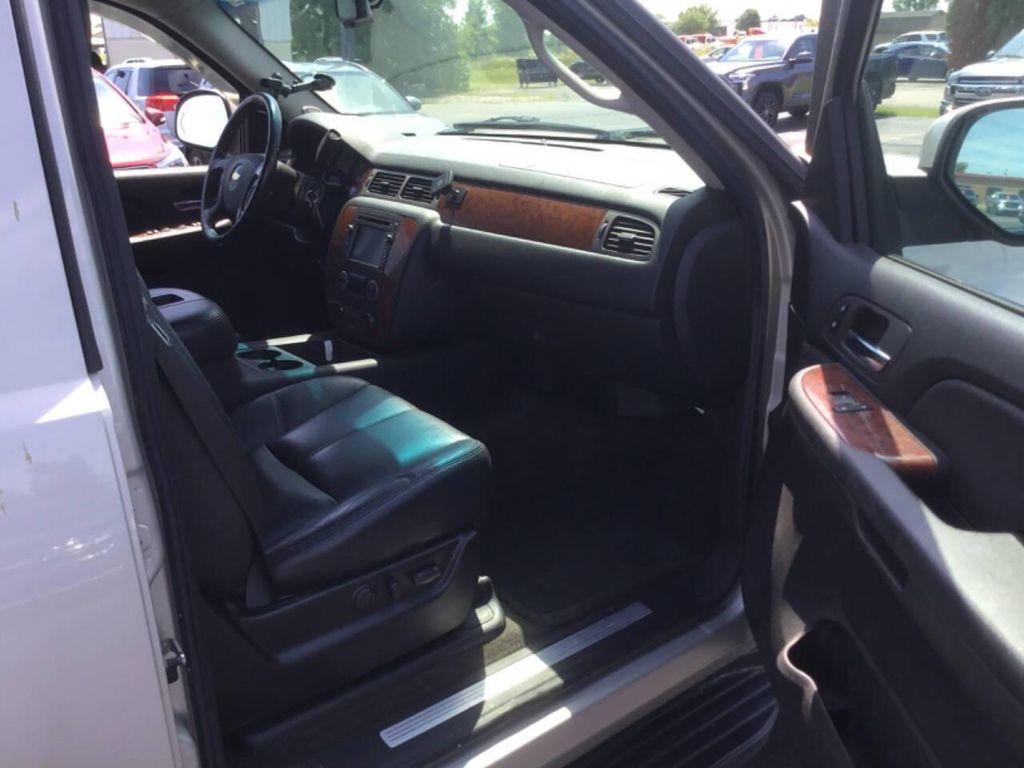 used 2008 Chevrolet Suburban car, priced at $6,500