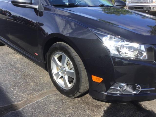 used 2014 Chevrolet Cruze car, priced at $10,500