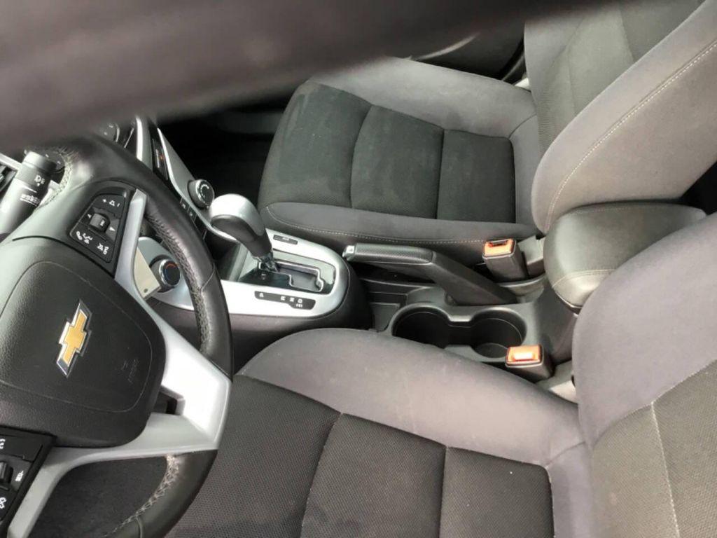 used 2014 Chevrolet Cruze car, priced at $5,500