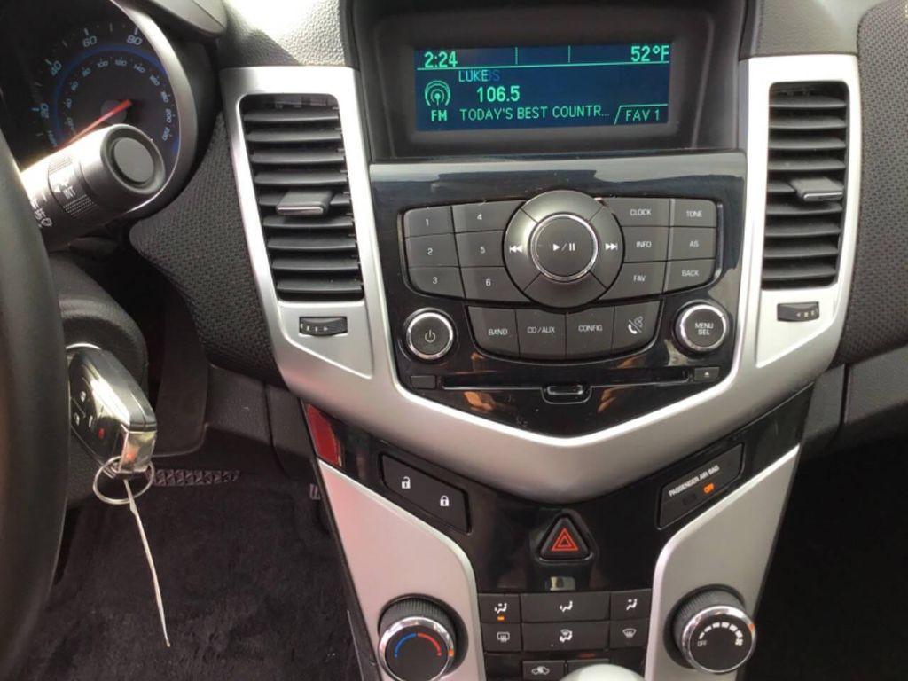 used 2014 Chevrolet Cruze car, priced at $5,500
