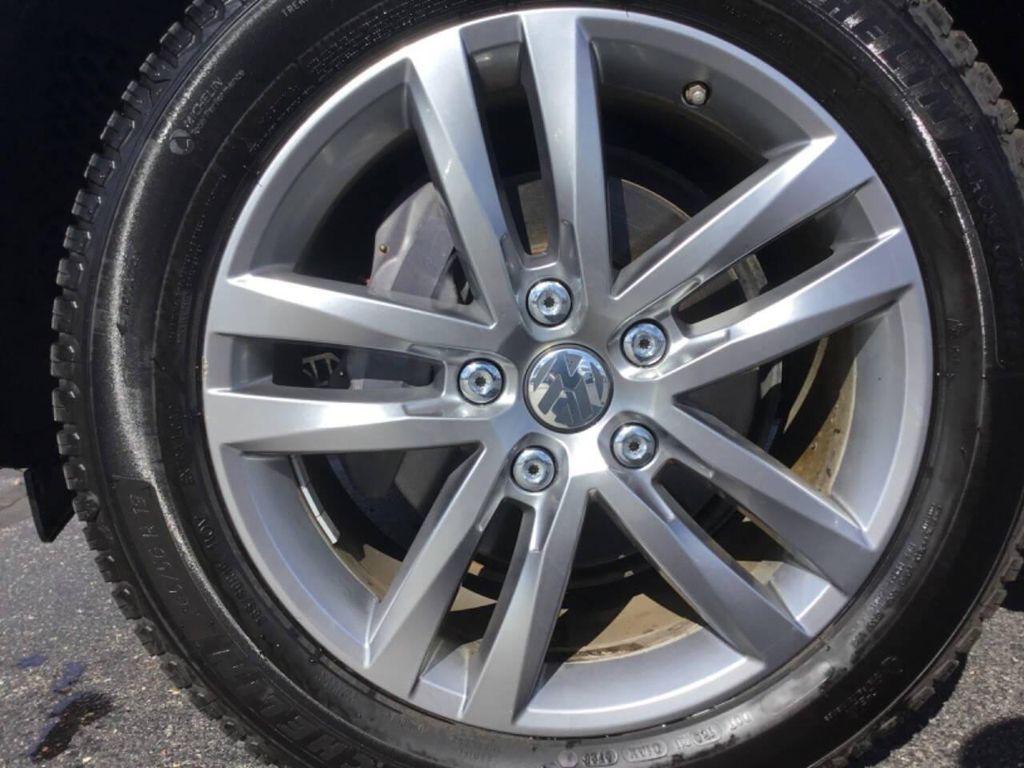 used 2016 Volkswagen Touareg car, priced at $13,990