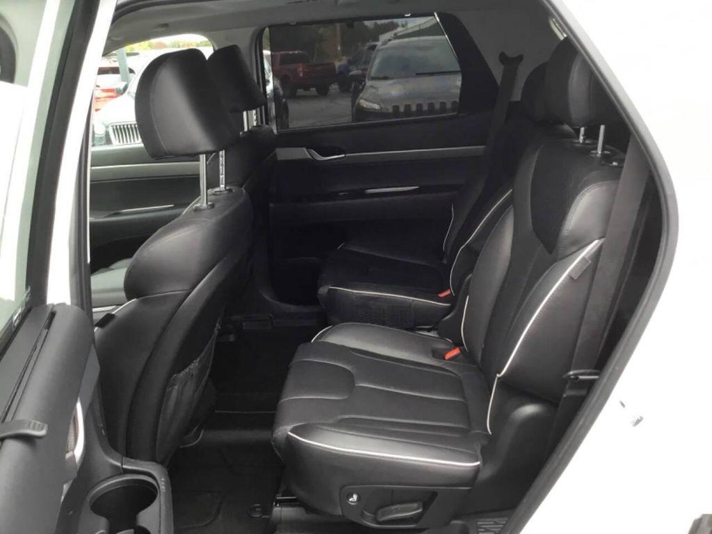 used 2024 Hyundai Palisade car, priced at $34,990