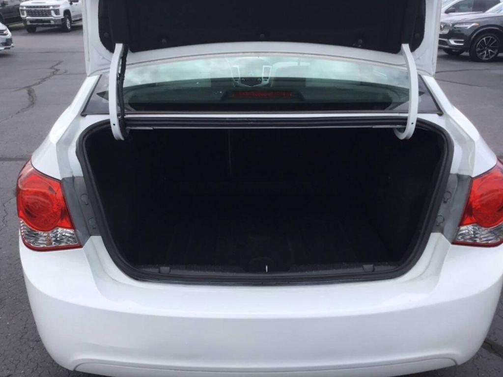 used 2014 Chevrolet Cruze car, priced at $8,990