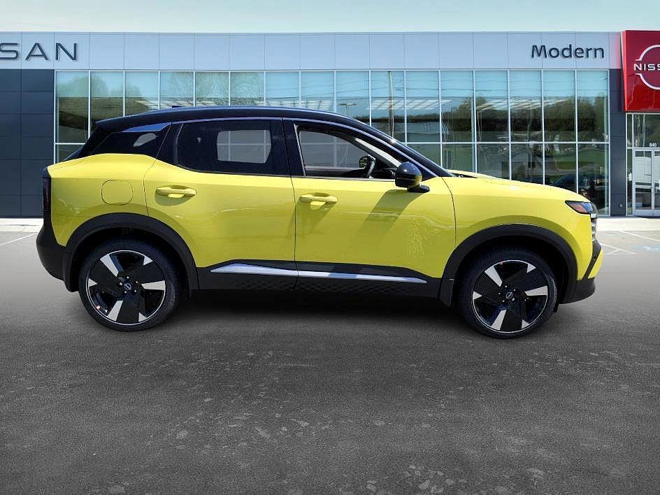 new 2025 Nissan Kicks car, priced at $28,259