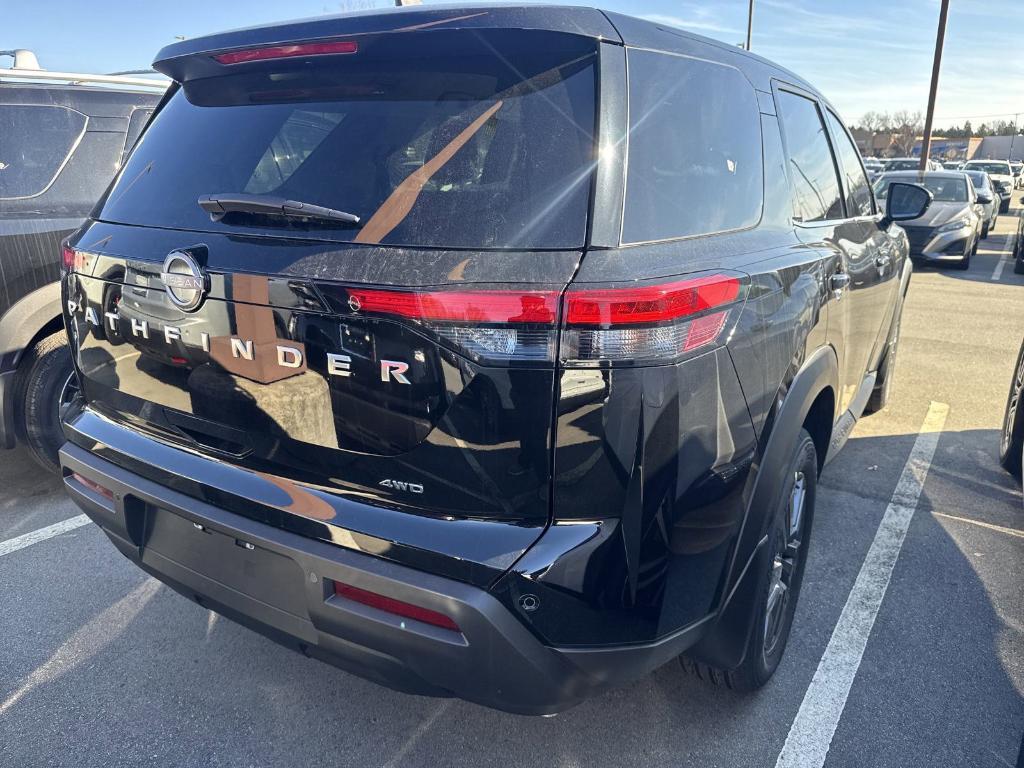 new 2025 Nissan Pathfinder car, priced at $35,760