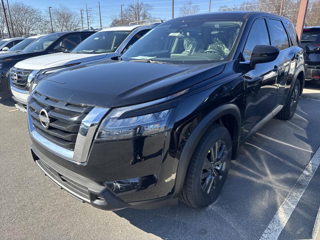 new 2025 Nissan Pathfinder car, priced at $35,760