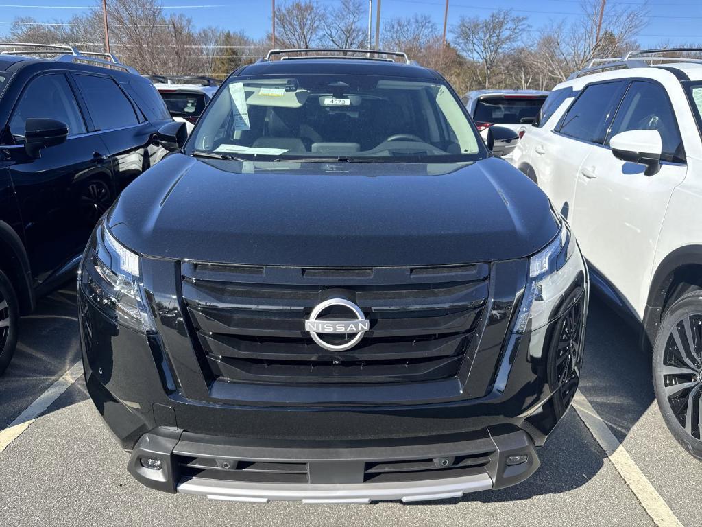 new 2025 Nissan Pathfinder car, priced at $49,965