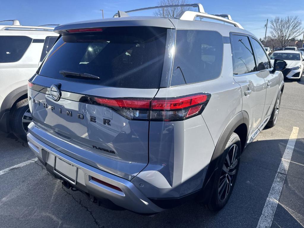 new 2025 Nissan Pathfinder car, priced at $48,015