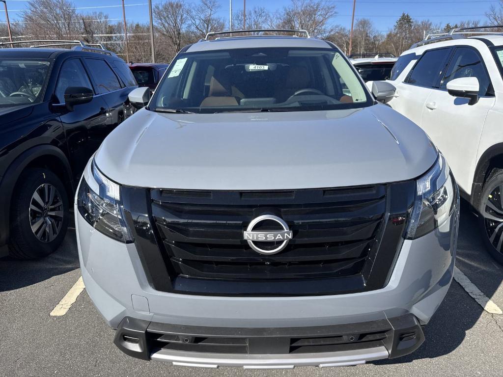 new 2025 Nissan Pathfinder car, priced at $48,015