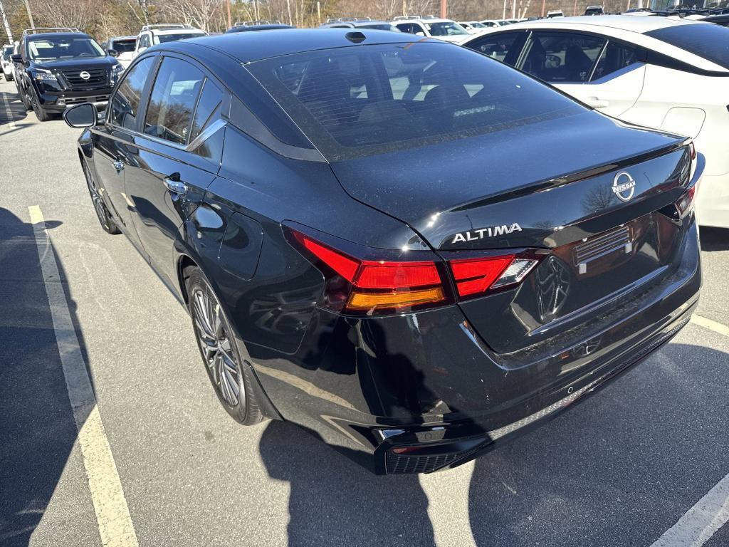 new 2025 Nissan Altima car, priced at $26,125